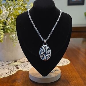 2 in 1 Elegant Silver Swirl Pendant Necklace